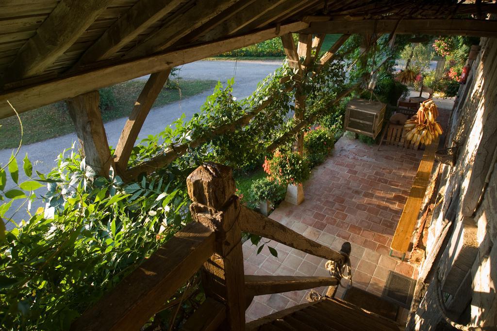 Ferme De Montalibord Vescours Exterior foto