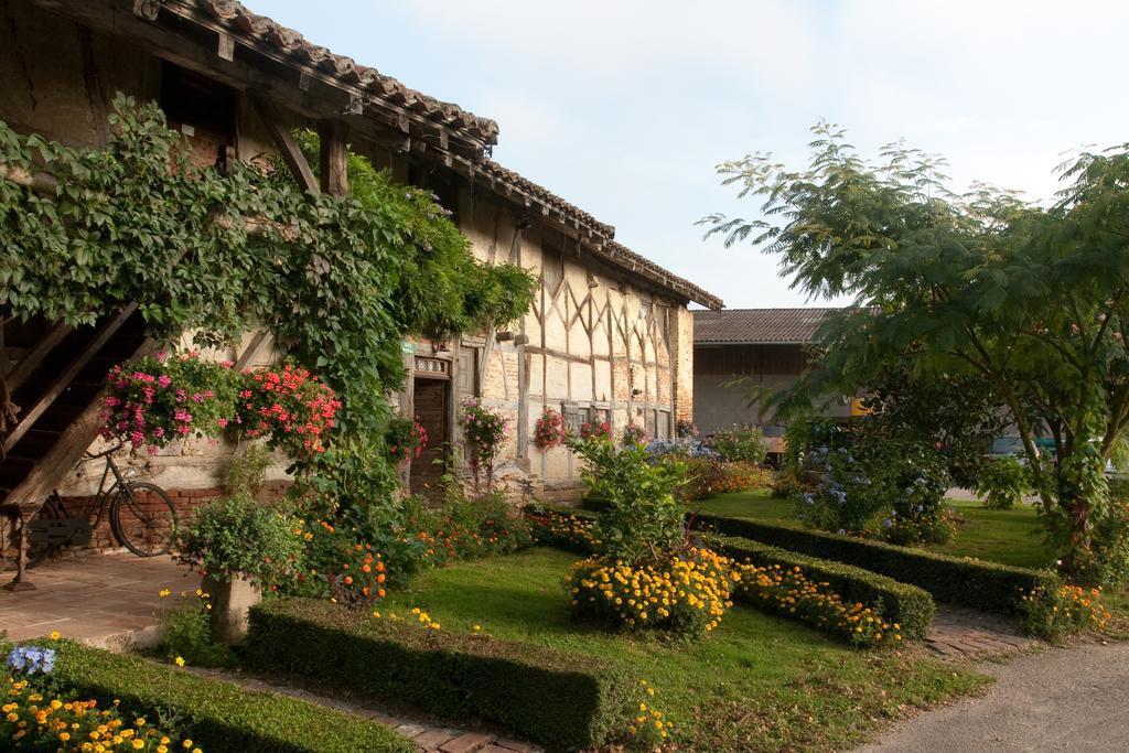 Ferme De Montalibord Vescours Exterior foto